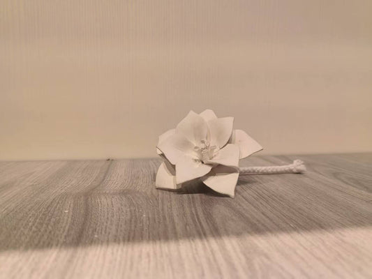 Ceramic Handmade Flower Aromatherapy Diffuser - A Chic and Natural Home, Office, and Travel Essential Oil Diffuser